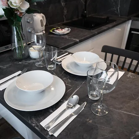 Mokotow - Park, Metro & Shops Nearby - By Rentujemy *