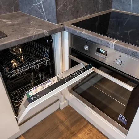 Mokotow - Park, Metro & Shops Nearby - By Rentujemy * ורשה