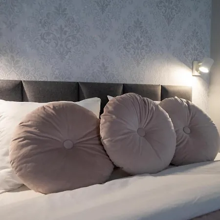 Mokotow - Park, Metro & Shops Nearby - By Rentujemy *